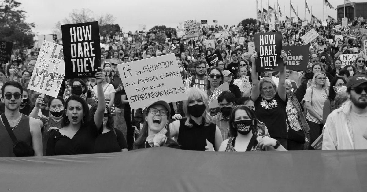 1000’s in U.S. march under ‘Ban Off Our Bodies’ banner for abortion rights