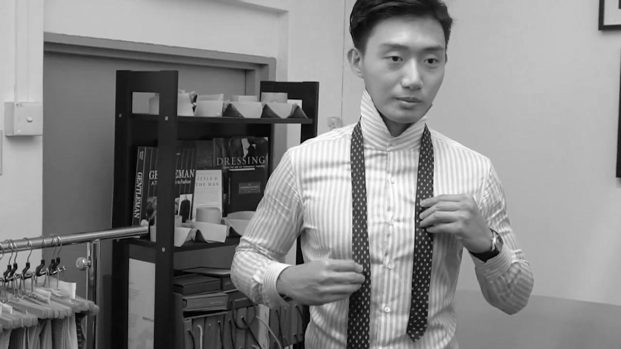 Find out how to tie a Full Windsor Knot